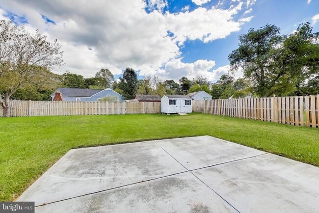 Building Photo - 8813 Francesca Dr