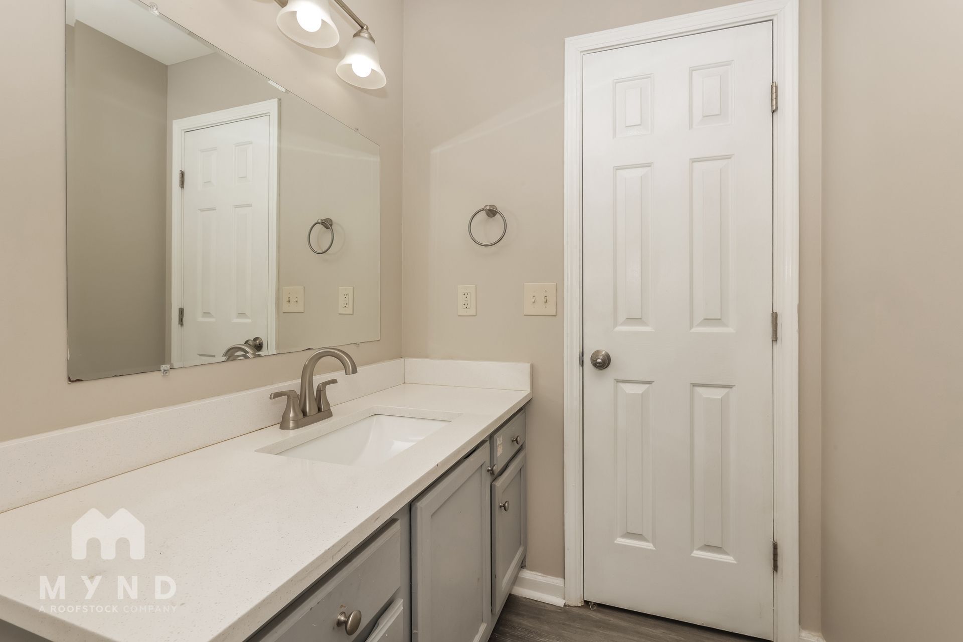 Building Photo - 2423 Lismore Dr