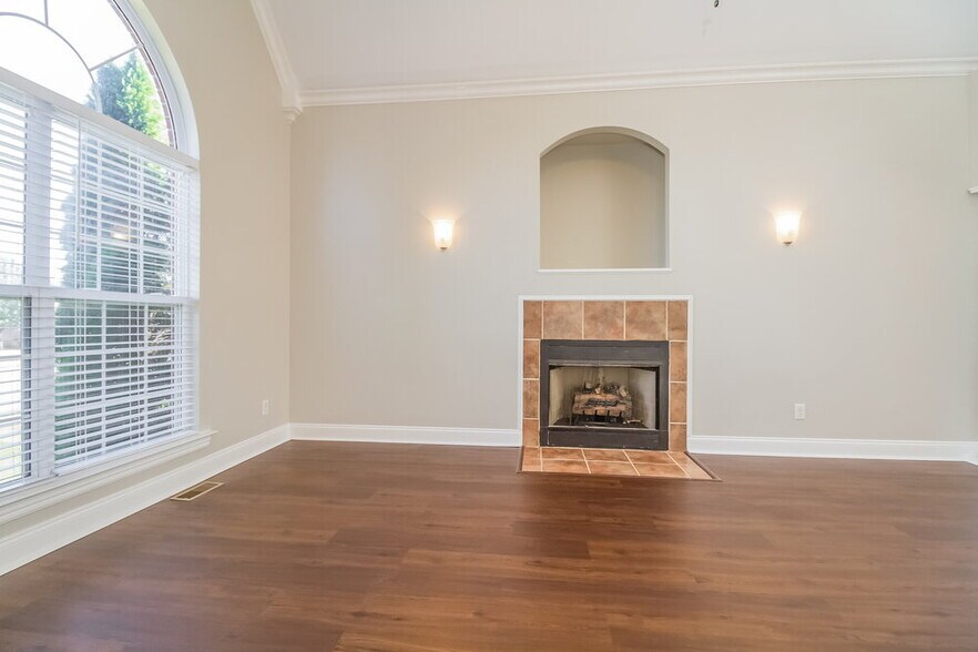 Building Photo - 2641 Westhaven Dr