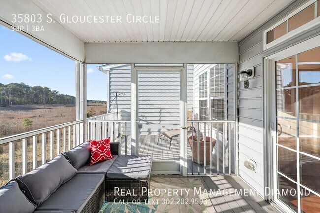 Building Photo - 35803 S Gloucester Cir