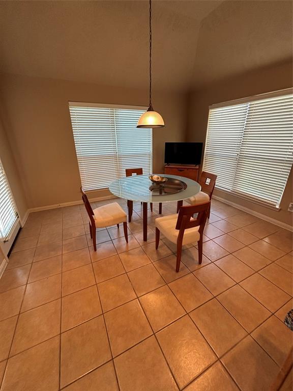 Building Photo - 3726 Golden Shores Dr