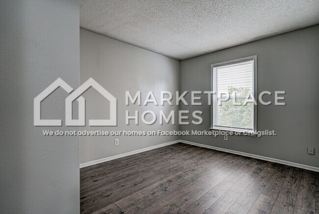 Building Photo - 2108 Bridlewood Dr