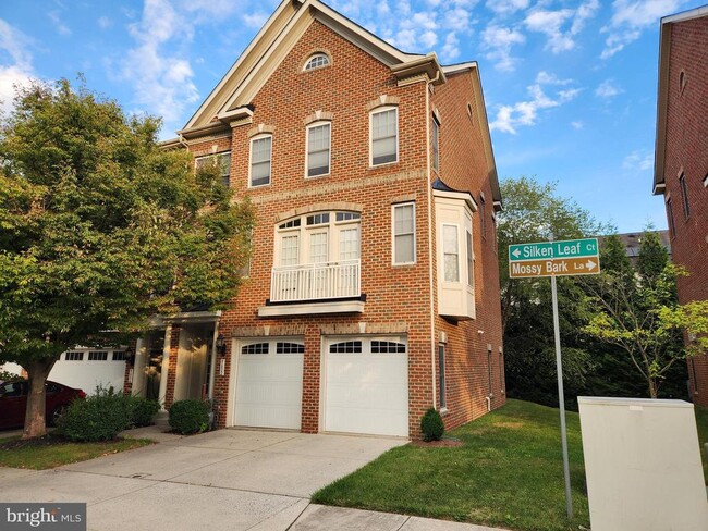 Building Photo - 9602 Silken Leaf Ct