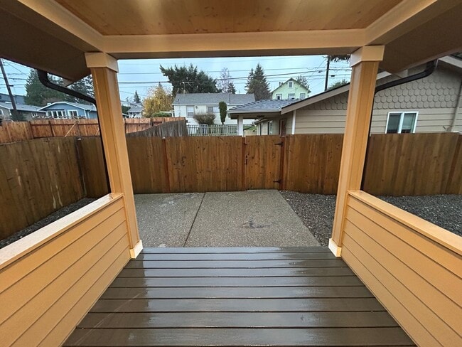 Building Photo - New build Beautiful 3bd, 2bath House in North Tacoma!