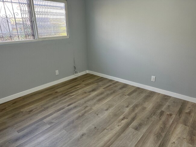 Building Photo - 9526 S Croesus Ave