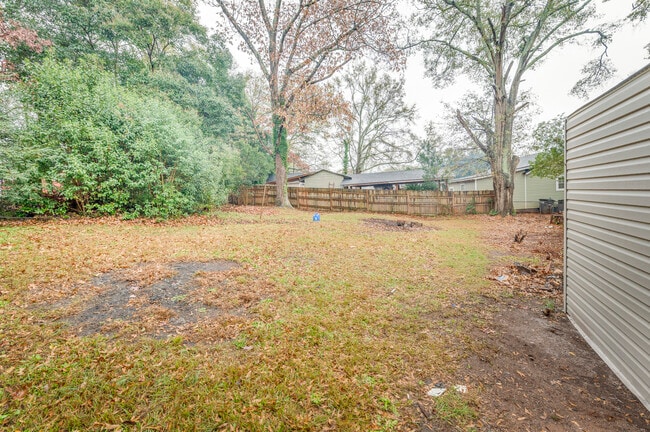 Building Photo - 107 S Estate Dr