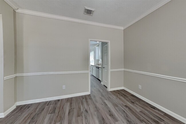 Building Photo - 1703 Calmar Dr