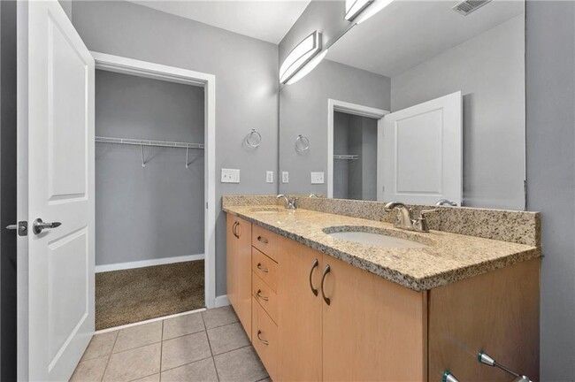 Building Photo - 400 W Peachtree St NW