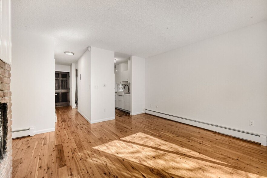 Building Photo - 350 Arapahoe Ave