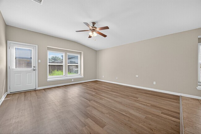 Building Photo - 5530 Casa Calvet Dr