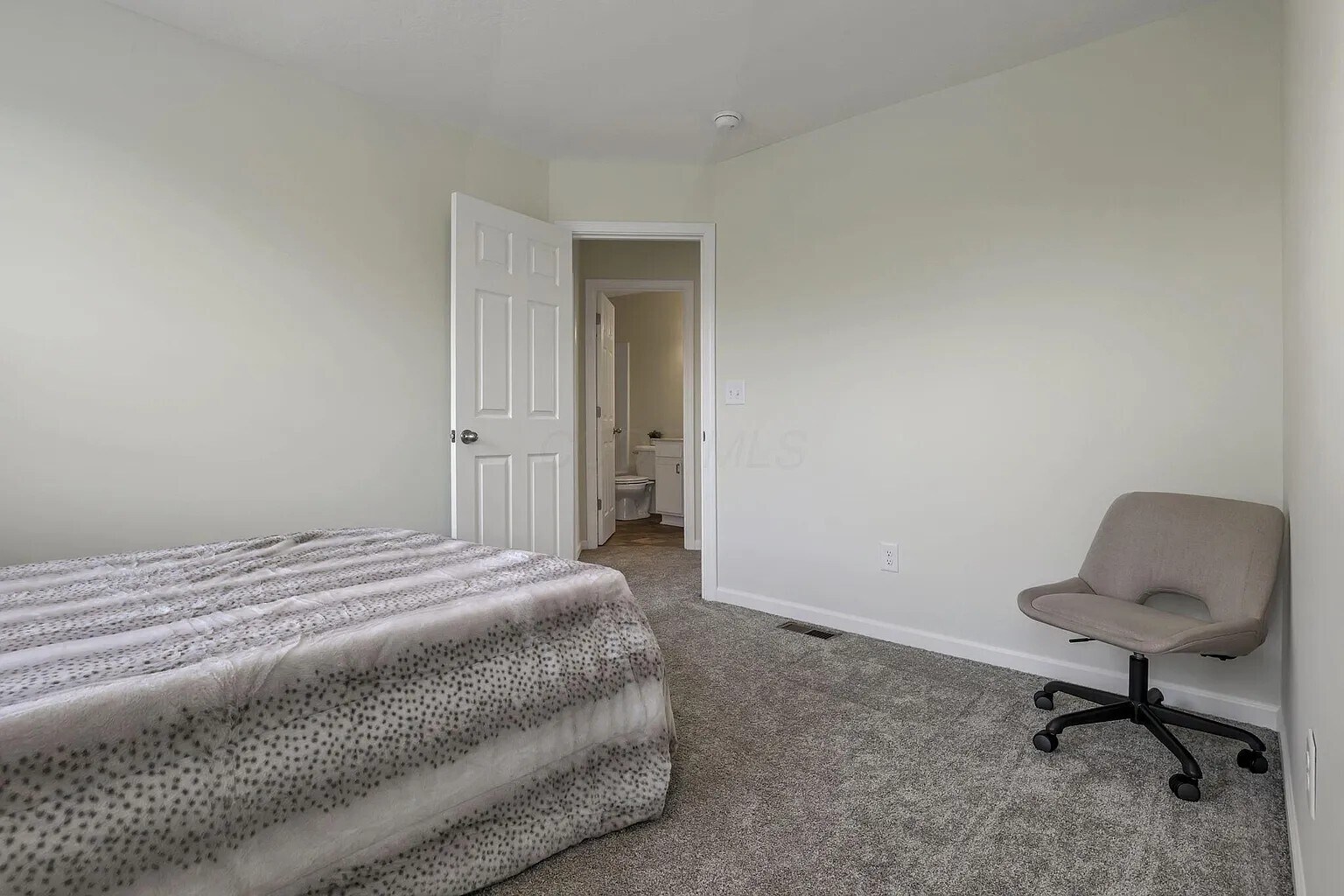 Building Photo - 111 Coyote Willow Dr