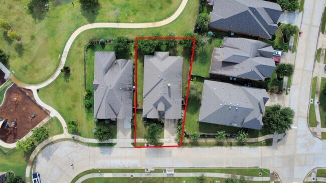 Building Photo - 10910 Wardrop Pl