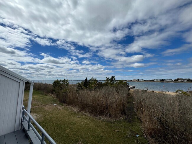 Building Photo - 274 Dune Rd