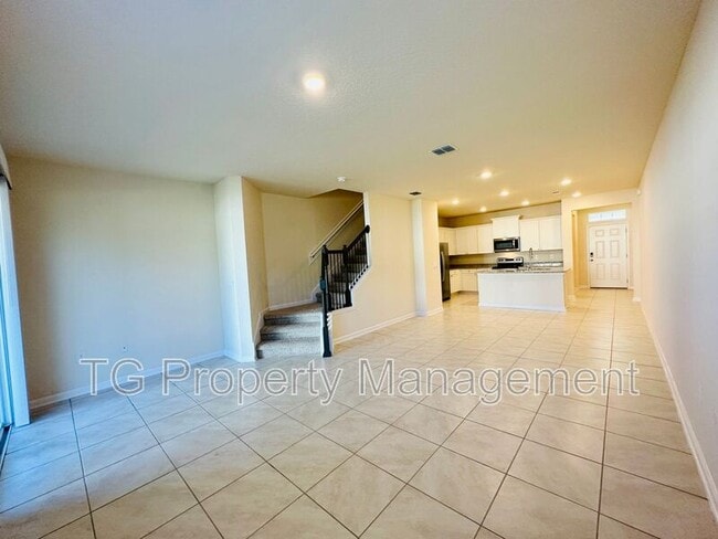 Building Photo - 70 Oarsman Xing Dr