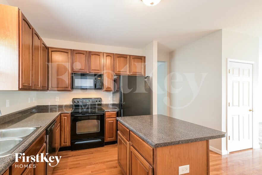 Building Photo - 217 Hawksbury Pl
