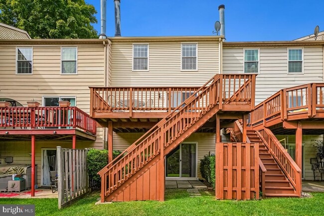 Building Photo - 529 Coral Reef Dr