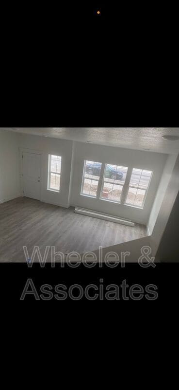 Building Photo - 925 W 1000 N