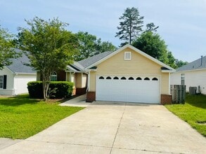 Building Photo - 2031 Sunny Dale Dr