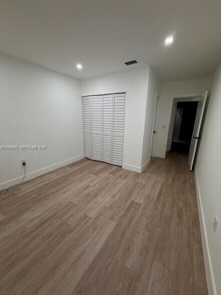 Building Photo - 11053 SW 113th Pl