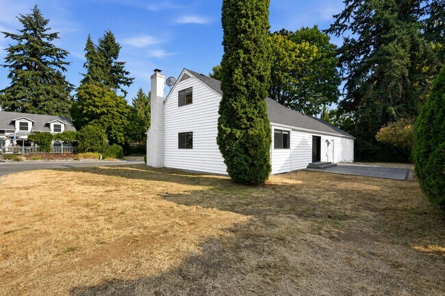 Building Photo - 13905 121st Ave NE