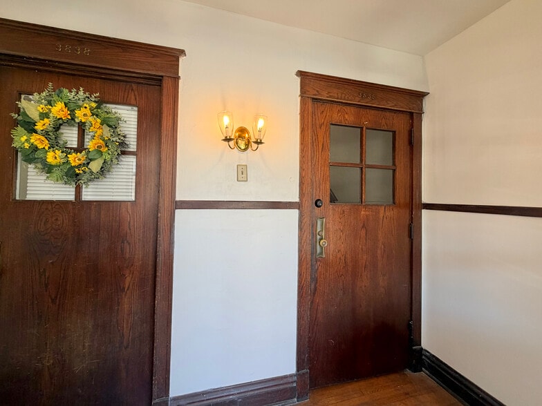 Building Photo - 3836 Wyandotte St