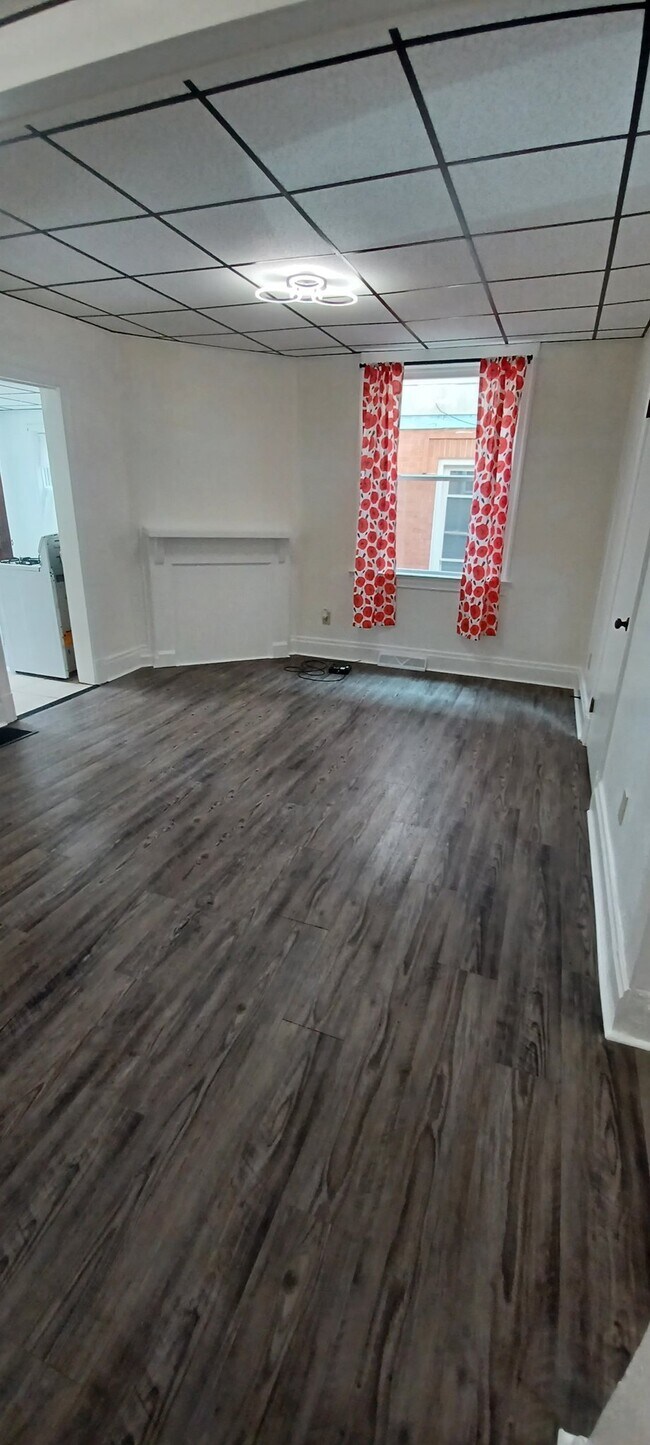 Building Photo - 203 Merrimac St