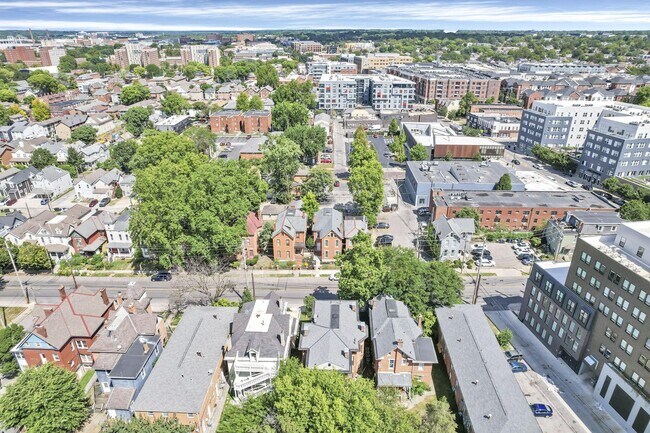 Building Photo - 42 King Ave