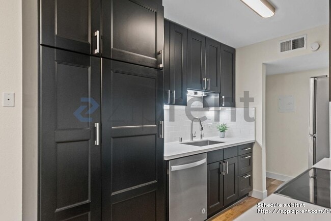 Building Photo - 291 Tradewinds Dr