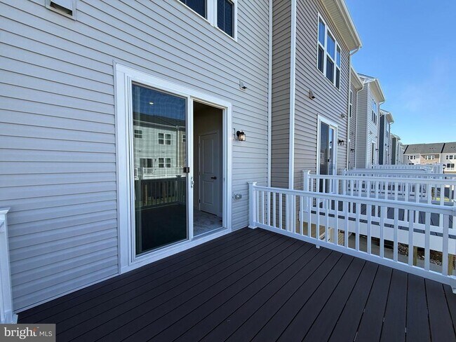 Building Photo - 4929 DUNHAVEN Dr