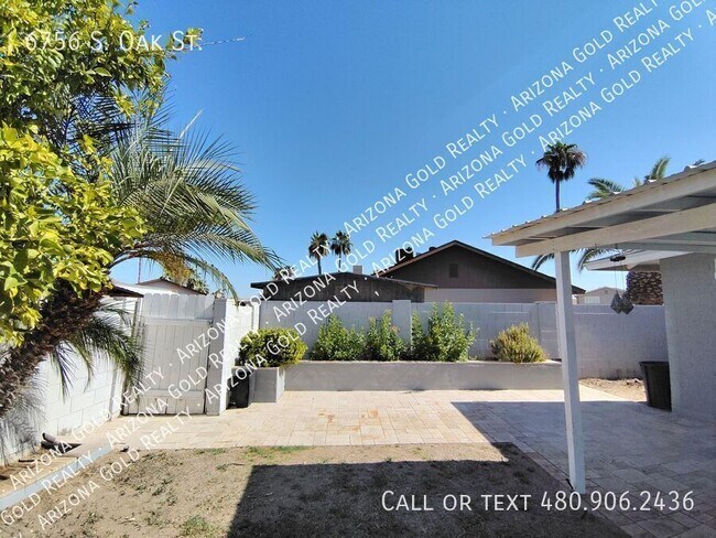 Building Photo - 6756 S Oak St