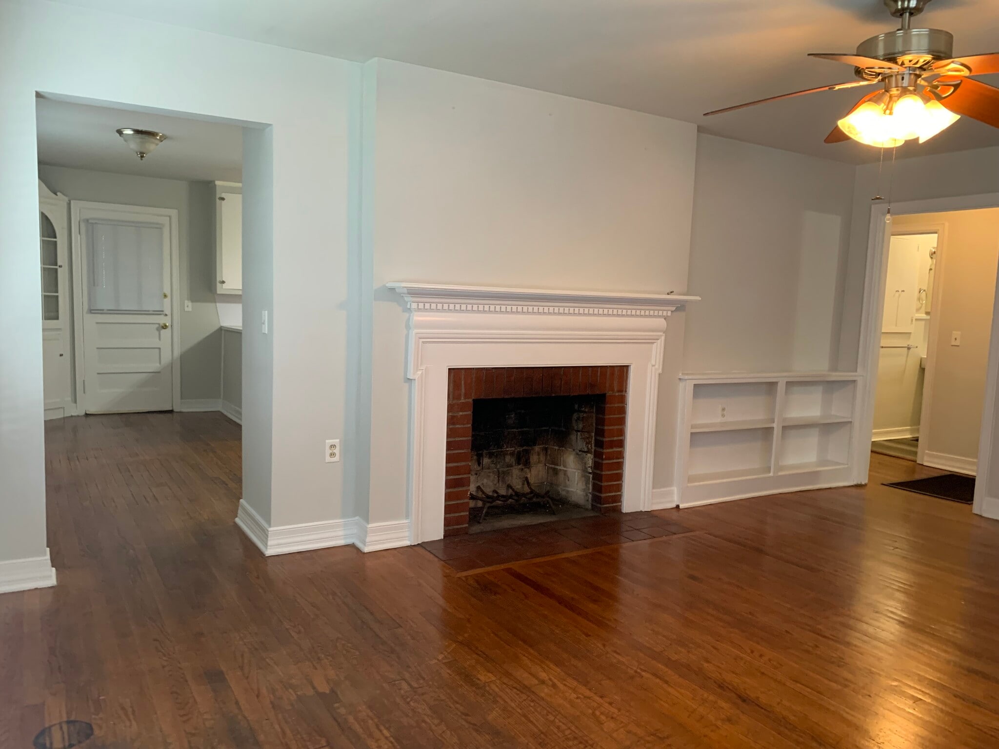 Living Room & Entry to Dining/Kitchen - 111 Cannon Dr