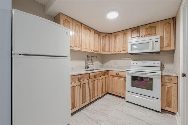 Building Photo - 435 Little Pines Ct