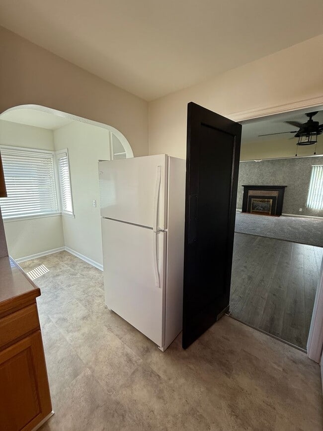 Building Photo - Newly Remodeled 3 Bed/2 Bath in North Bend