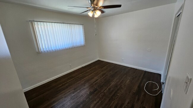 Building Photo - 3021 Carmona Ave