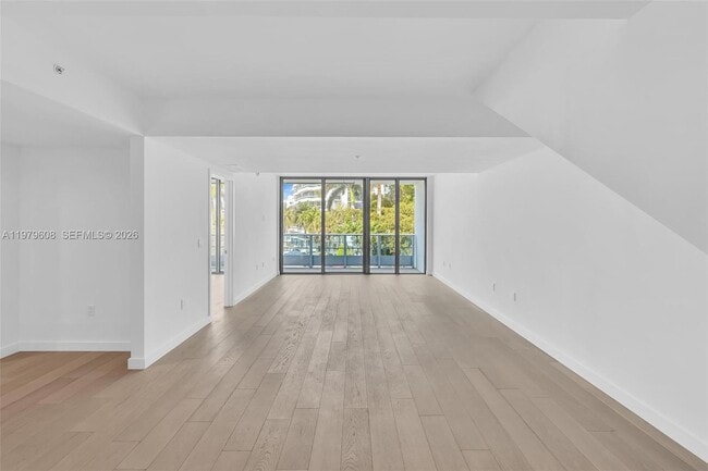 Building Photo - 9201 E Bay Harbor Dr