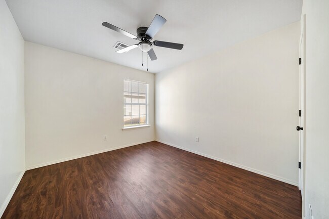 Building Photo - 11215 N 112th East Ave