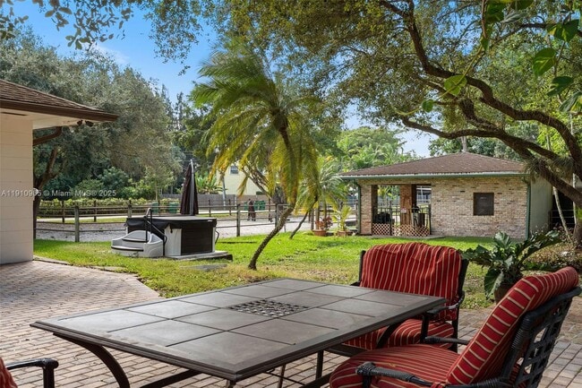 Building Photo - 12511 SW 13th St