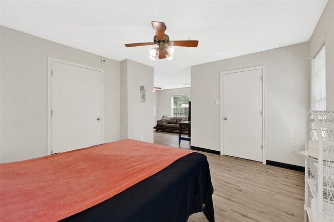 Building Photo - 1109 Frances Dr