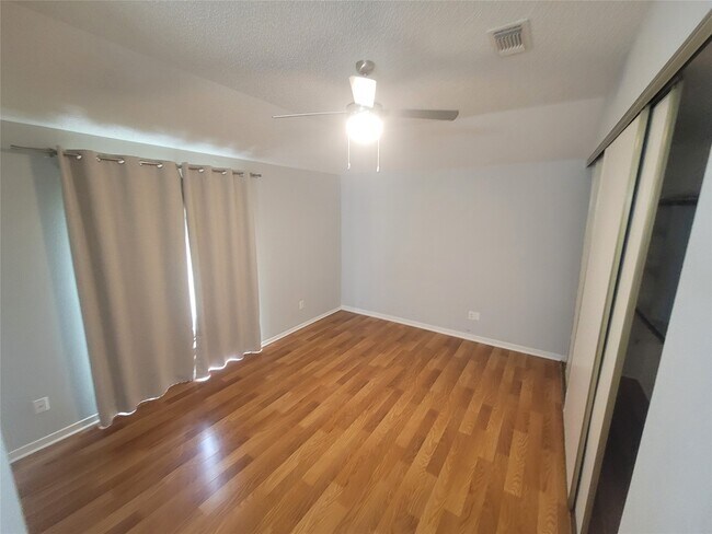Building Photo - 22715 Braken Manor Ln