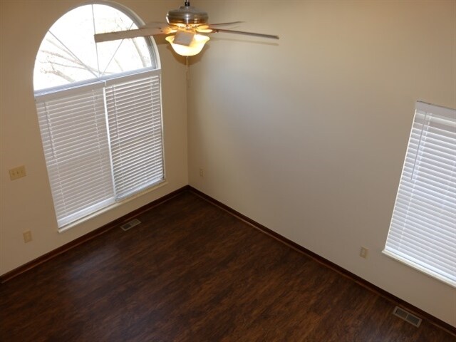 Building Photo - 2545 Willowgate Rd