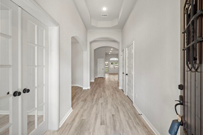 Building Photo - 27924 Seger Bnd Trl