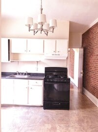 Building Photo - 654 St Joseph St