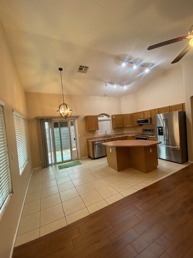 Building Photo - Beautiful 3-Bedroom Home with Vaulted Ceilings & Private Fenced Yard