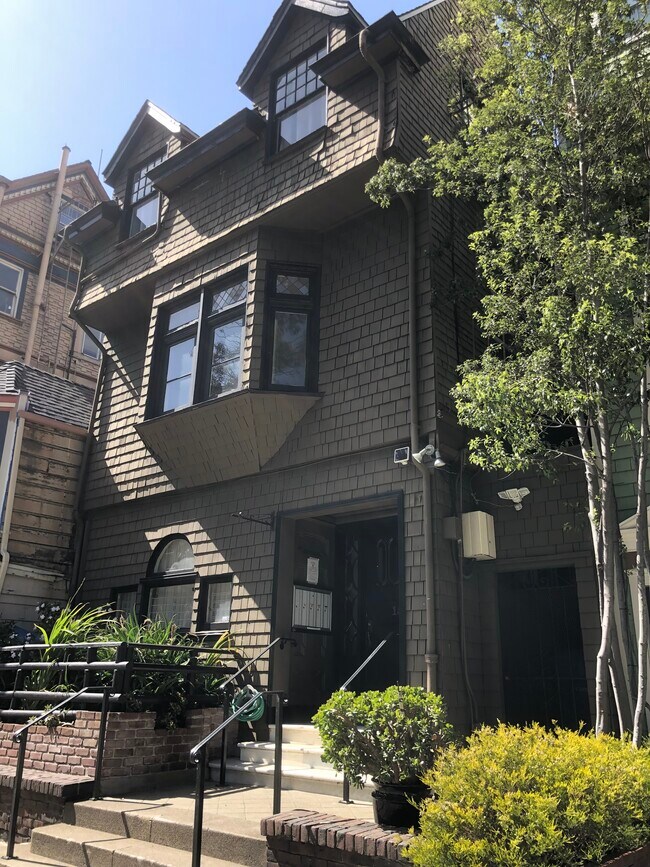Primary Photo - 1578 Fell St