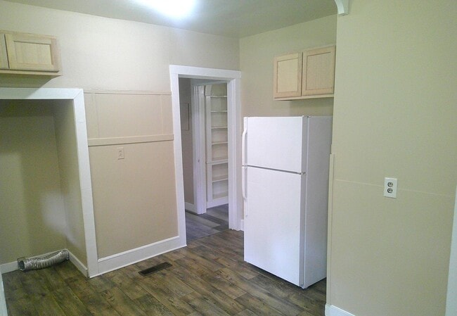 Building Photo - ****JUST REDUCED*****