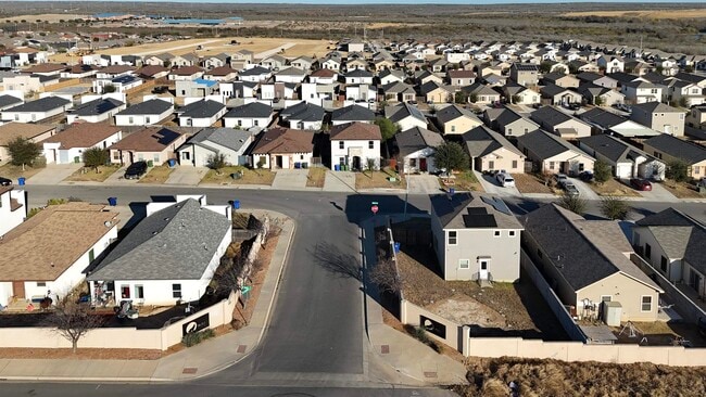 Building Photo - 5802 Moses Lp