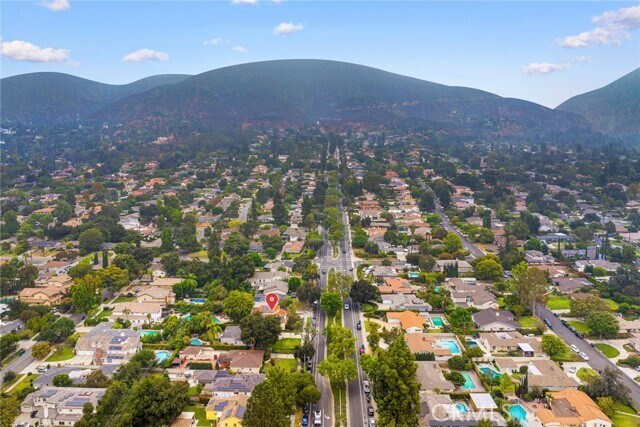 Building Photo - 1647 N Santa Anita Ave