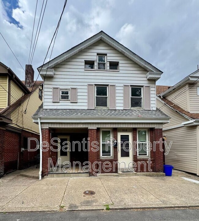 Building Photo - 215 Spencer Ave
