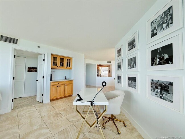 Building Photo - 8800 S Ocean Dr