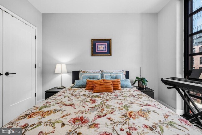 Building Photo - 1300 4th St SE